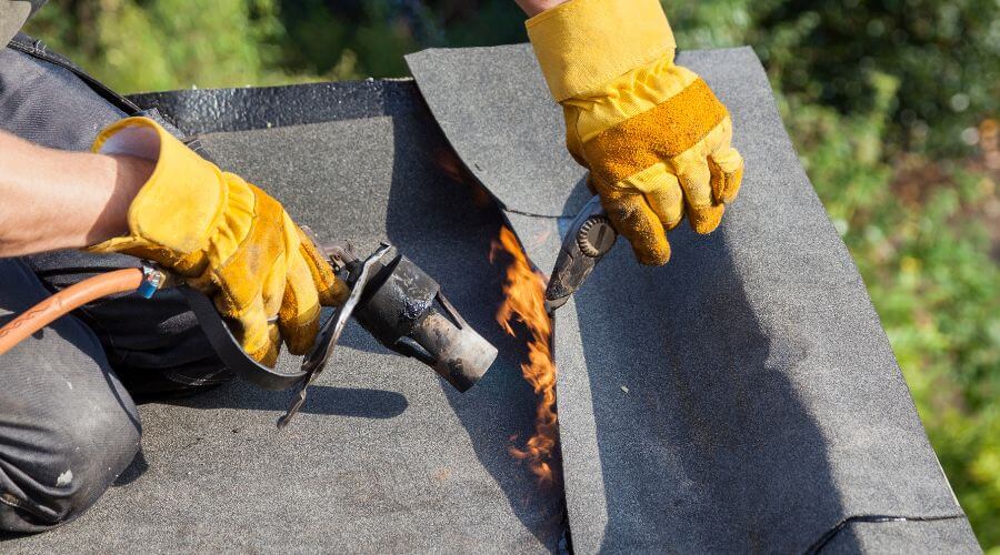Expert Emergency Roof Repairs services in Chamberlain, ME